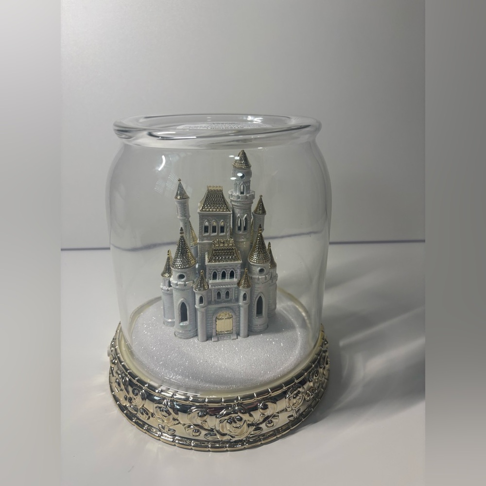 Bath and Body Works Disney Cinderellas Castle Candle holder